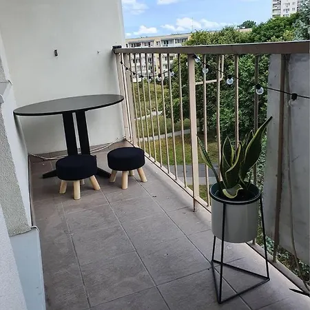 Baltic- 2 Bedrooms 10min Beach +parking